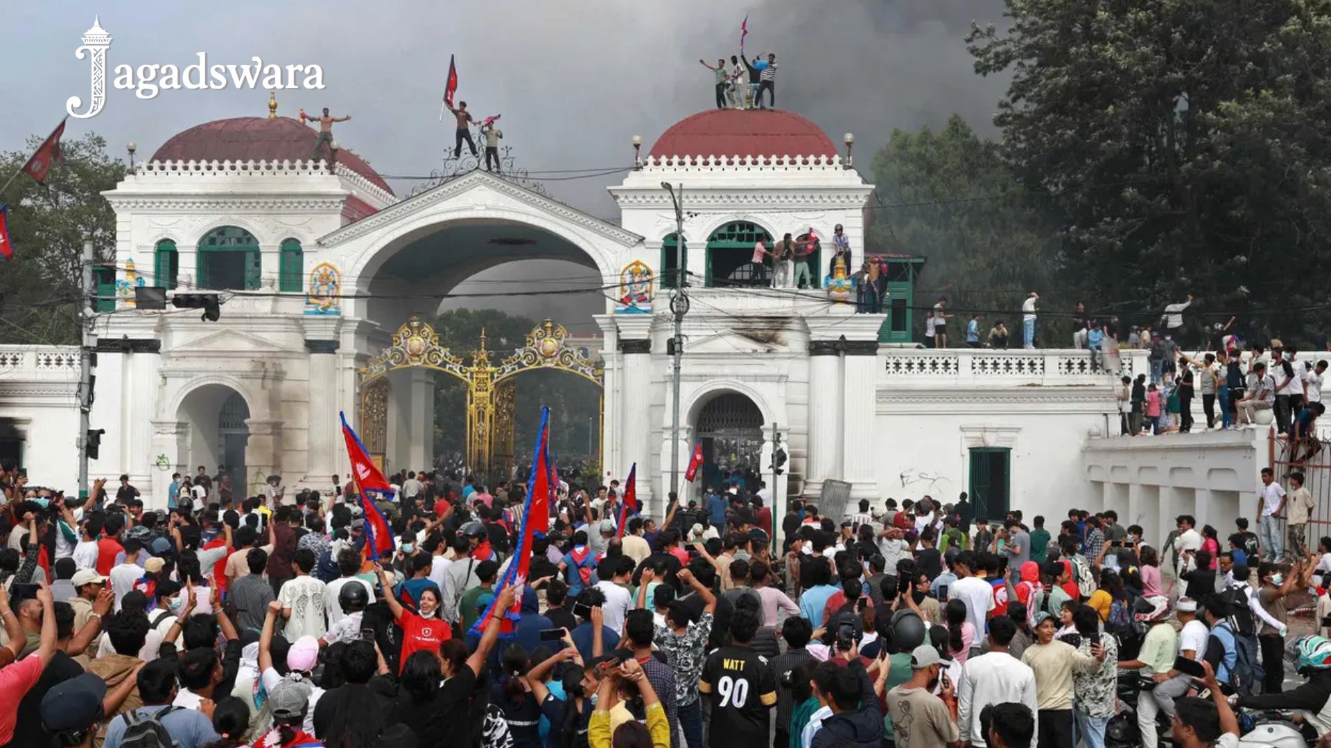 Hilton Kathmandu terbakar
