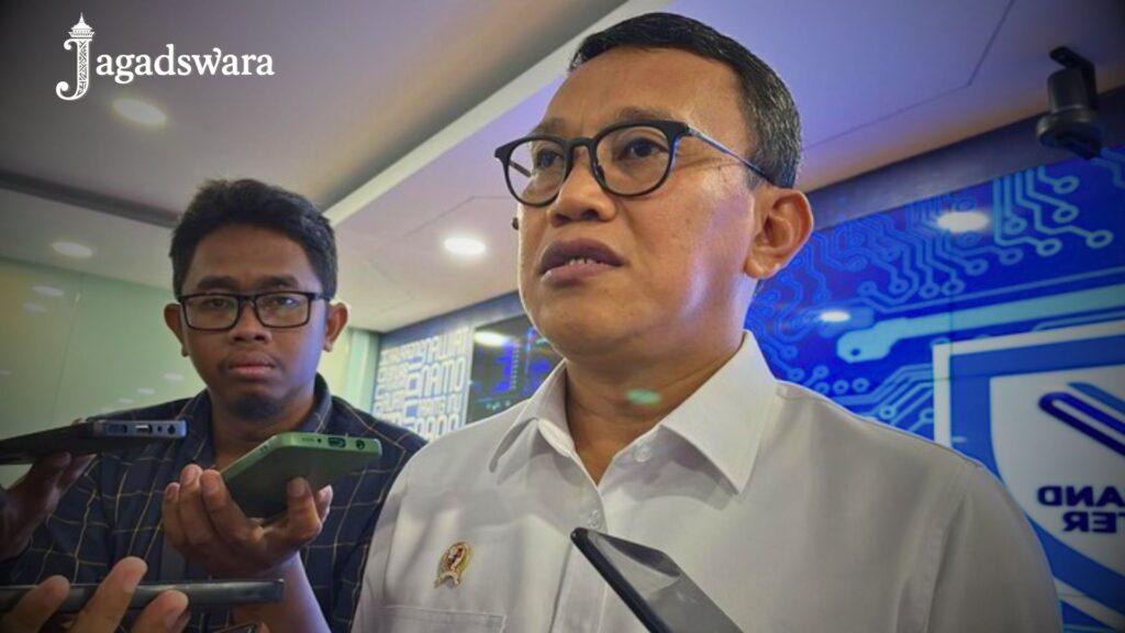 Menteri Karding dan Raja Juli Klarifikasi Foto Viral Bermain Domino dengan Sosok Kontroversial